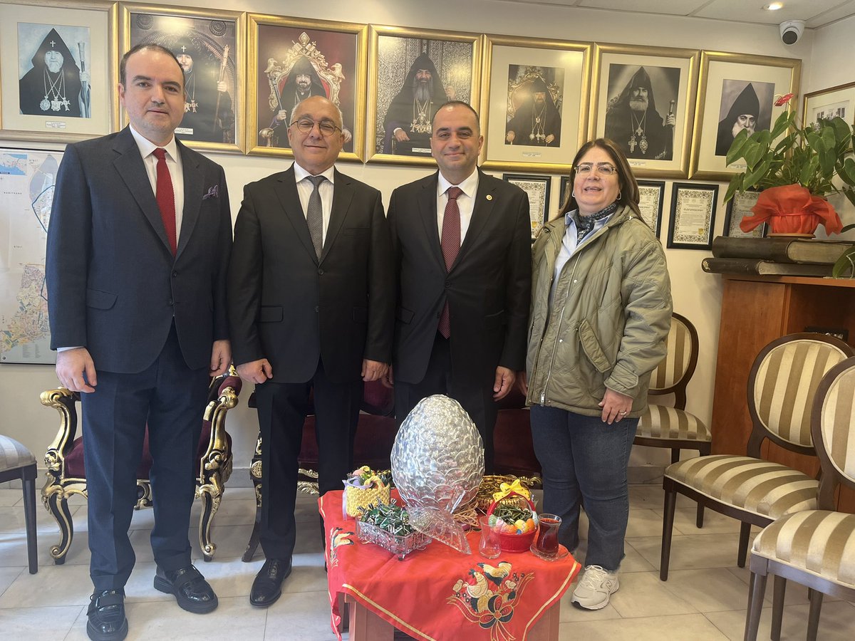 DYcetepe's tweet photo. Ortaköy Meryem Ana Ermeni Kilisesi Paskalya Bayramı kutlaması🙏🏻💐🪺 @sevansivacioglu https://t.co/DpVrRIPwz1