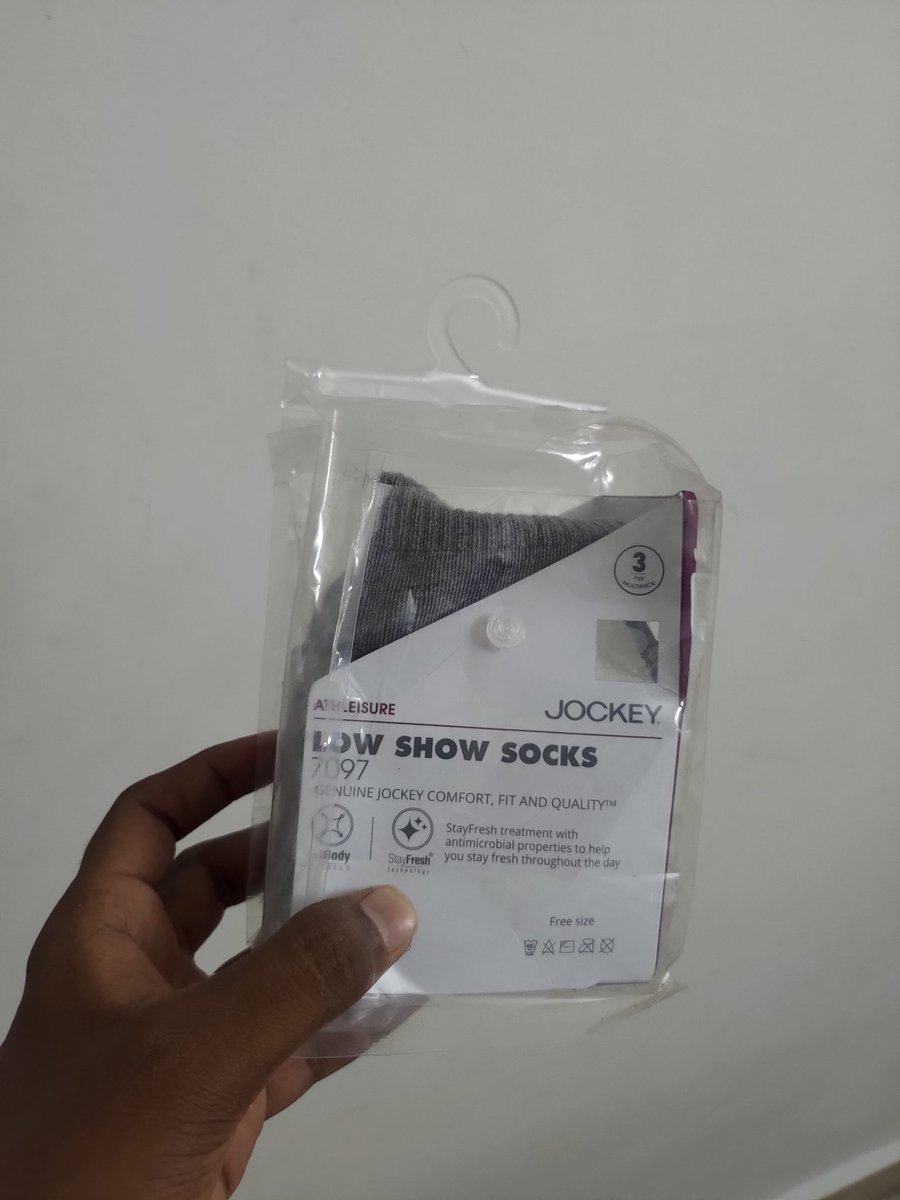 AJAY_8491's tweet photo. @SwiggyCares All these were shared to the customer support mail and chat as well. https://t.co/YhNcIiUFot