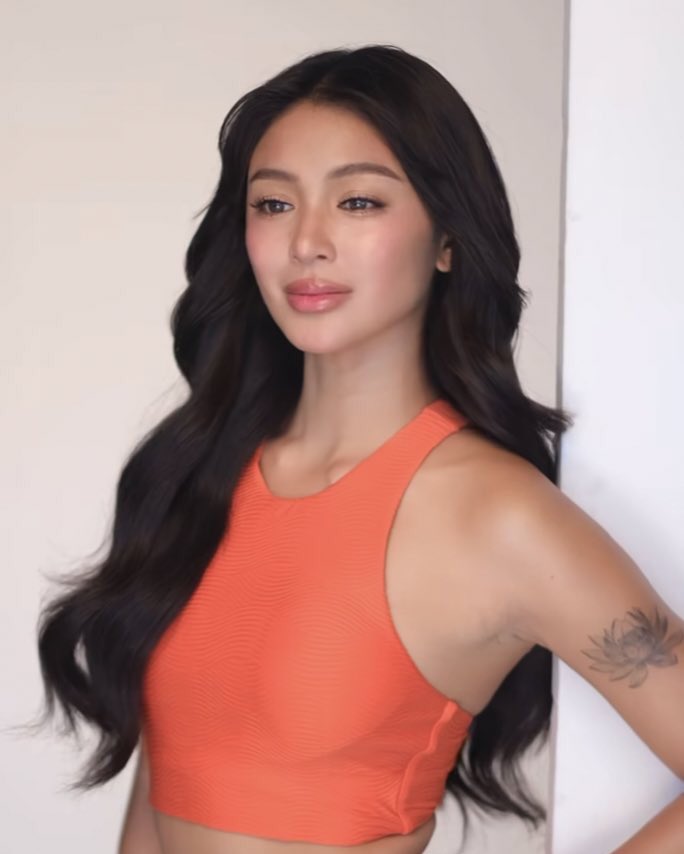 itgirlnadine's tweet photo. omg lisa’s make up artist in thailand did nadine’s make up for trizie!!! https://t.co/wLrMCyZ0Ju