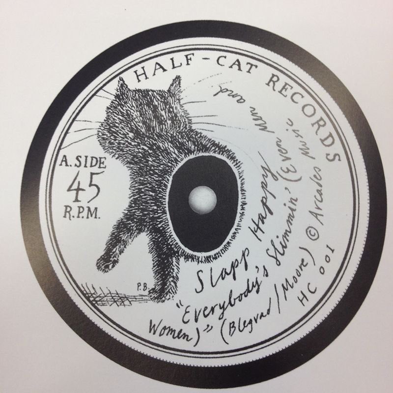 aunbin's tweet image. say hi to my little purring chaos!