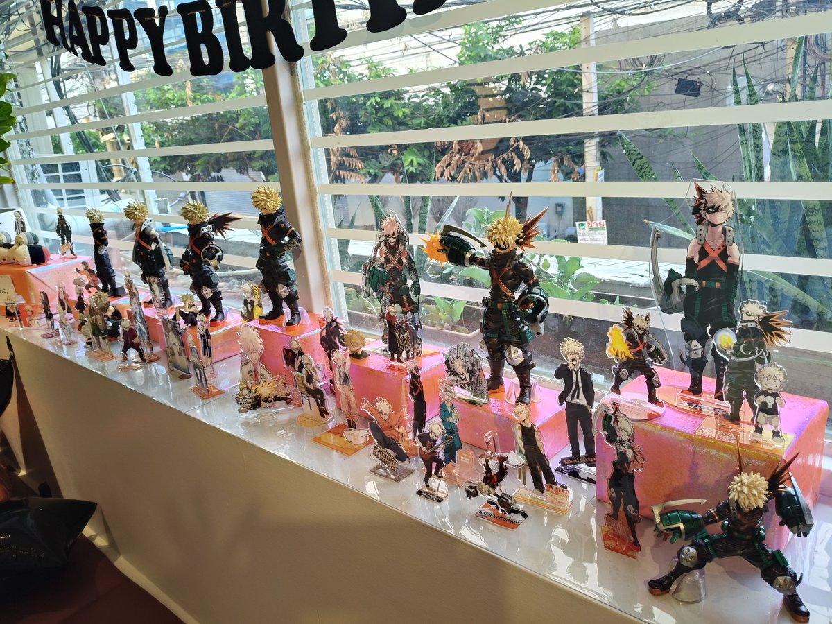 Happy birthday Katchan 💥 จอยมากมีแต่คนตลก 555555
#กองของขวัญสีส้ม