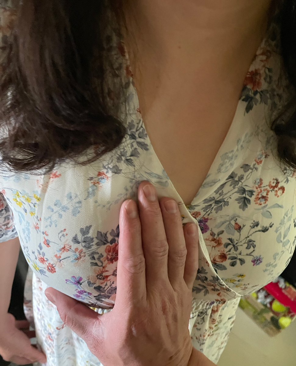 老婆漲奶中，如果會一路漲大，該有多好
（被打）