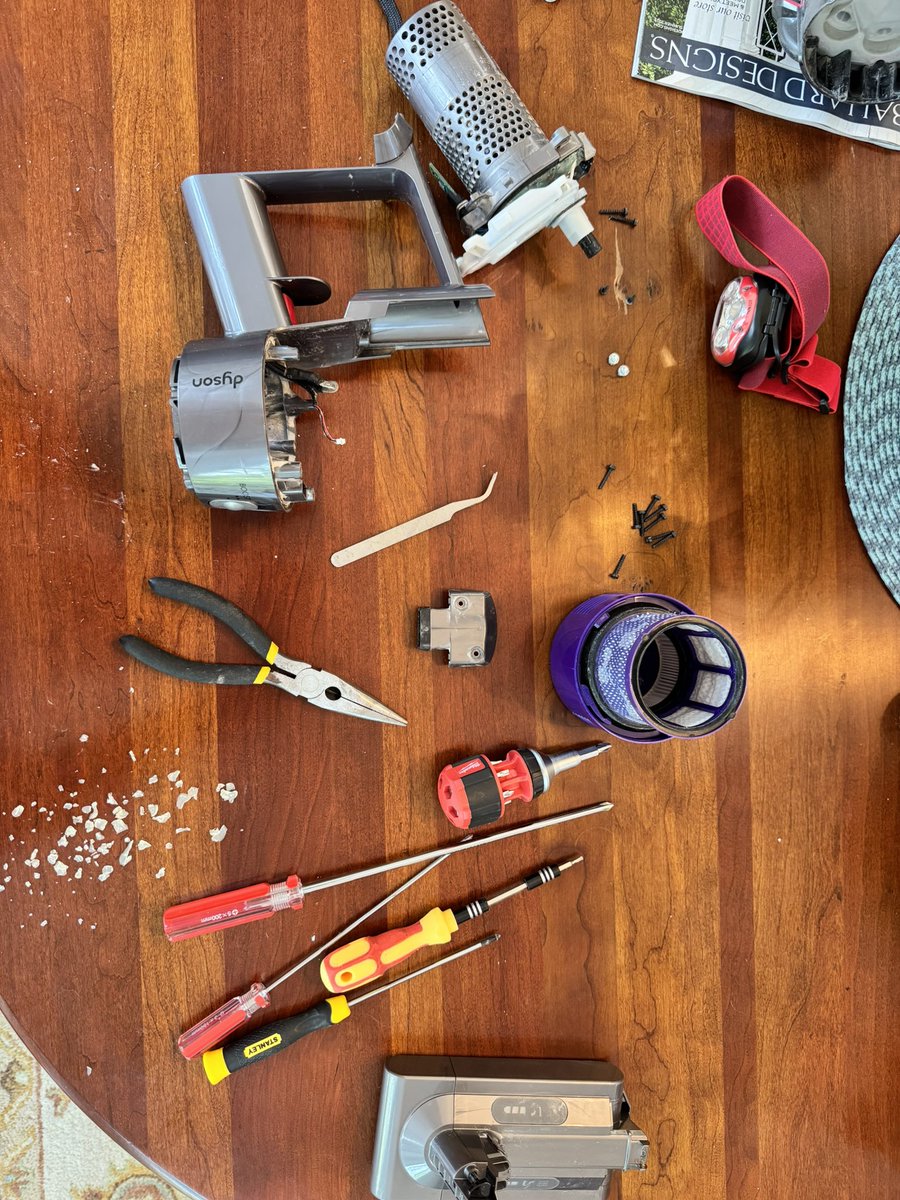 jameshullx's tweet image. My Dyson stopped working. The trigger stopped working (a common problem). I took it apart and found the break. How should I reinforce the piece? I’m thinking super glue and piece of small metal.
