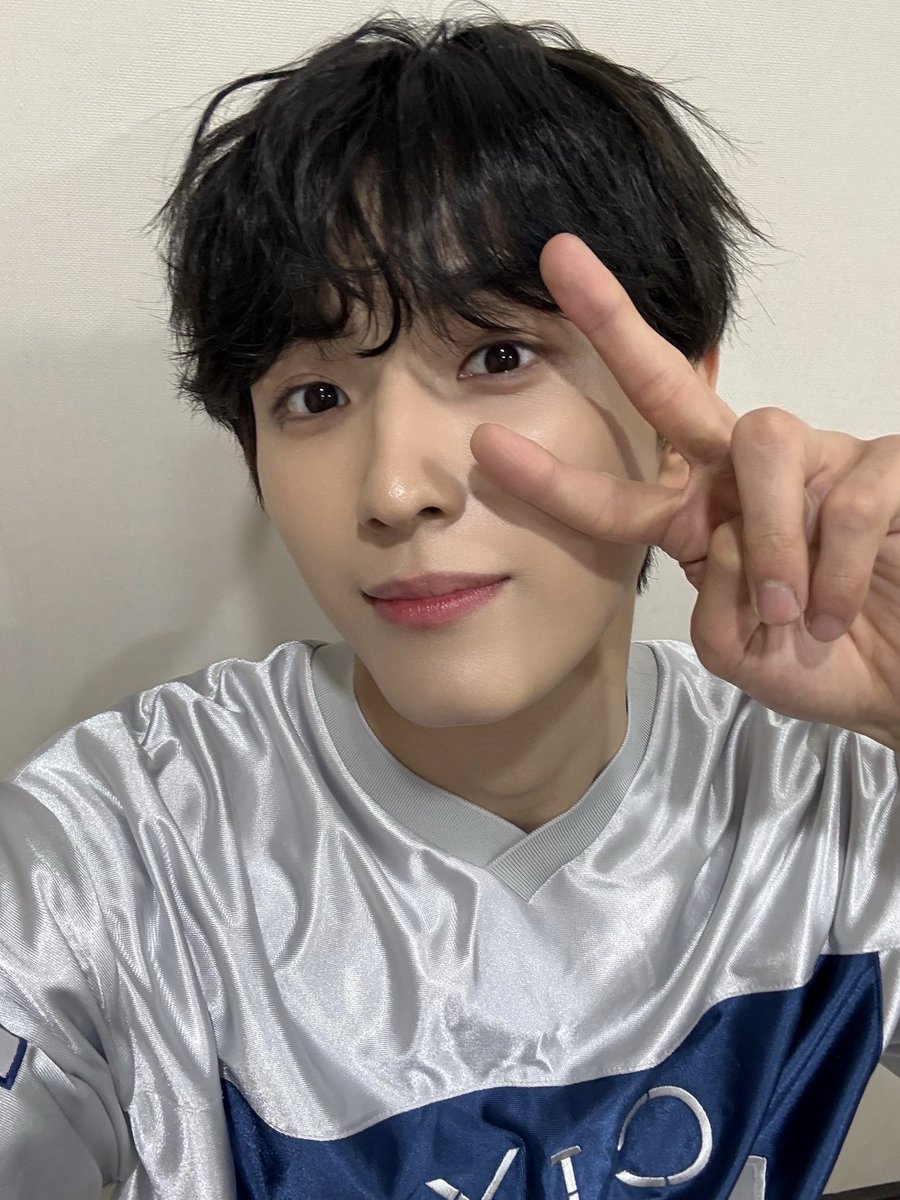 good bye ⚡️

#CIX #FIX #용희 #김용희 #ヨンヒ #yonghee #픽스들 #고마웠어요 #사랑해요