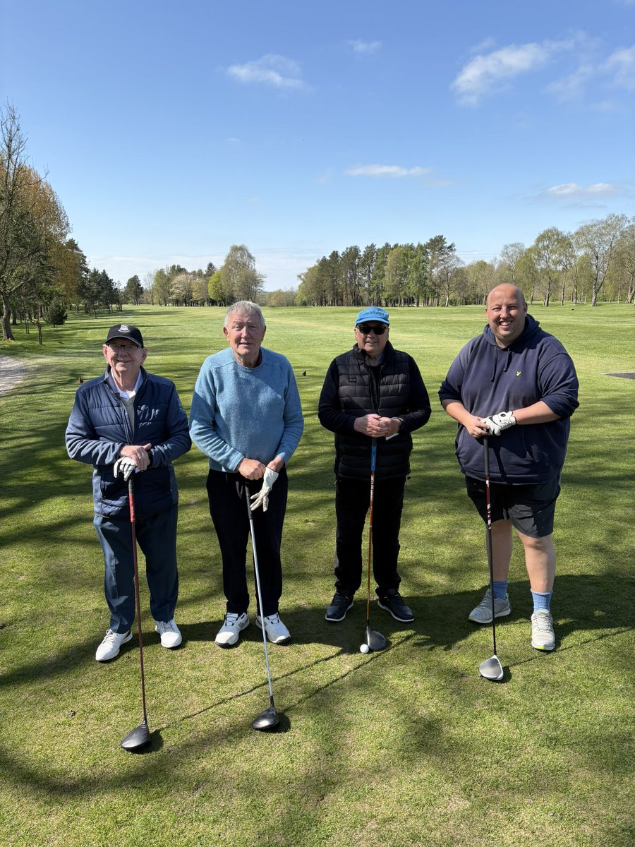 ARichardsonPro's tweet image. Group 1 @ClitheroeGolf in today’s 1-Day Event in the Race to the Richardson Trophy! #RTRT

Dennis West, Gerry O’Callaghan, George Trotter &amp;amp; @matthewgolf35 

#Golf #GolfTrips #Events #Travel #GolfTravel #Clients #GolfEvents #Lancashire #Clitheroe ⛳️