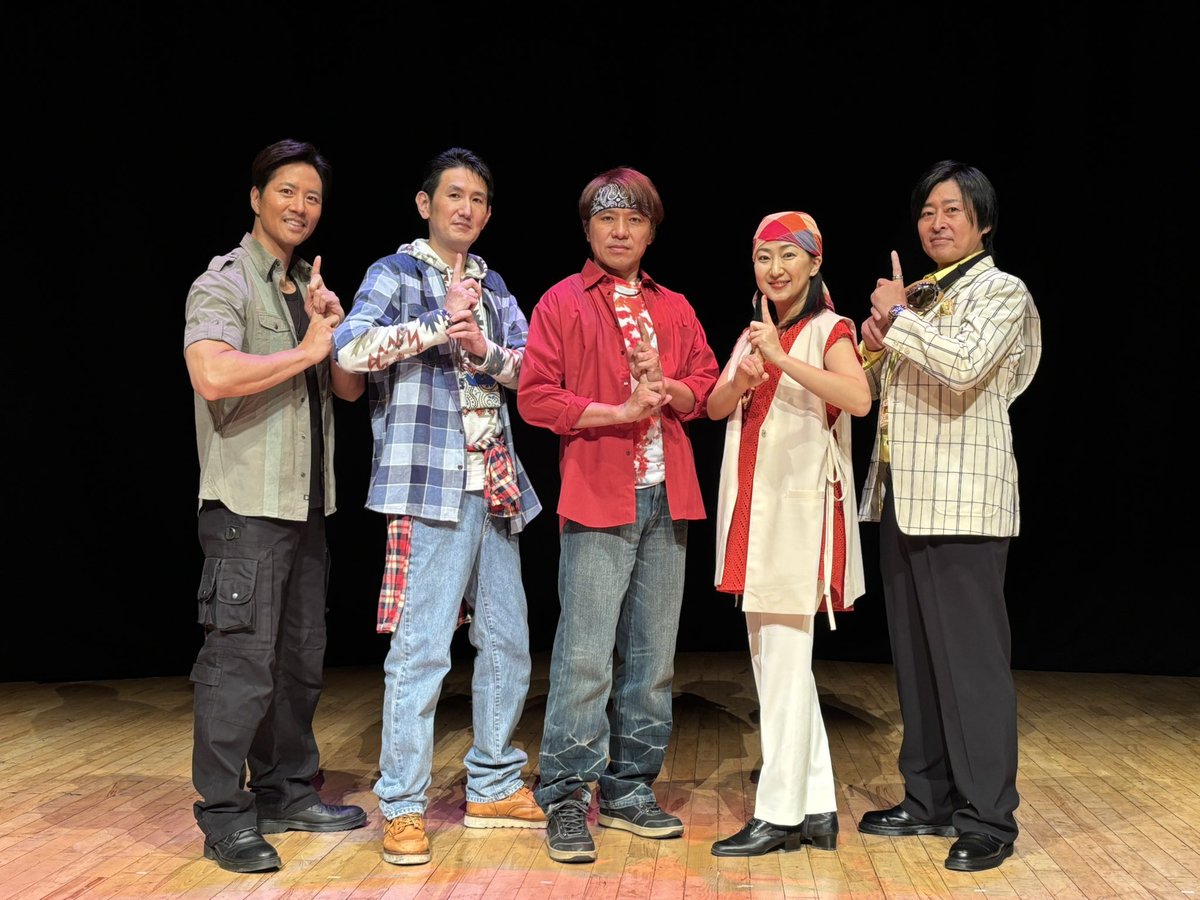 ToeiVideo's tweet photo. #忍者戦隊カクレンジャー第三部・中年奮闘編
Blu-ray発売記念イベントにお越しいただき有難うございました！

下亜友美さん書き下ろし、
新作朗読劇もお届けしました。

小川さんが仰った通り、
今日に至るまで長いお祭りでした。

では最後に…

また会えるその日まで！

#カクレンジャー https://t.co/fuzeLBDrnk
