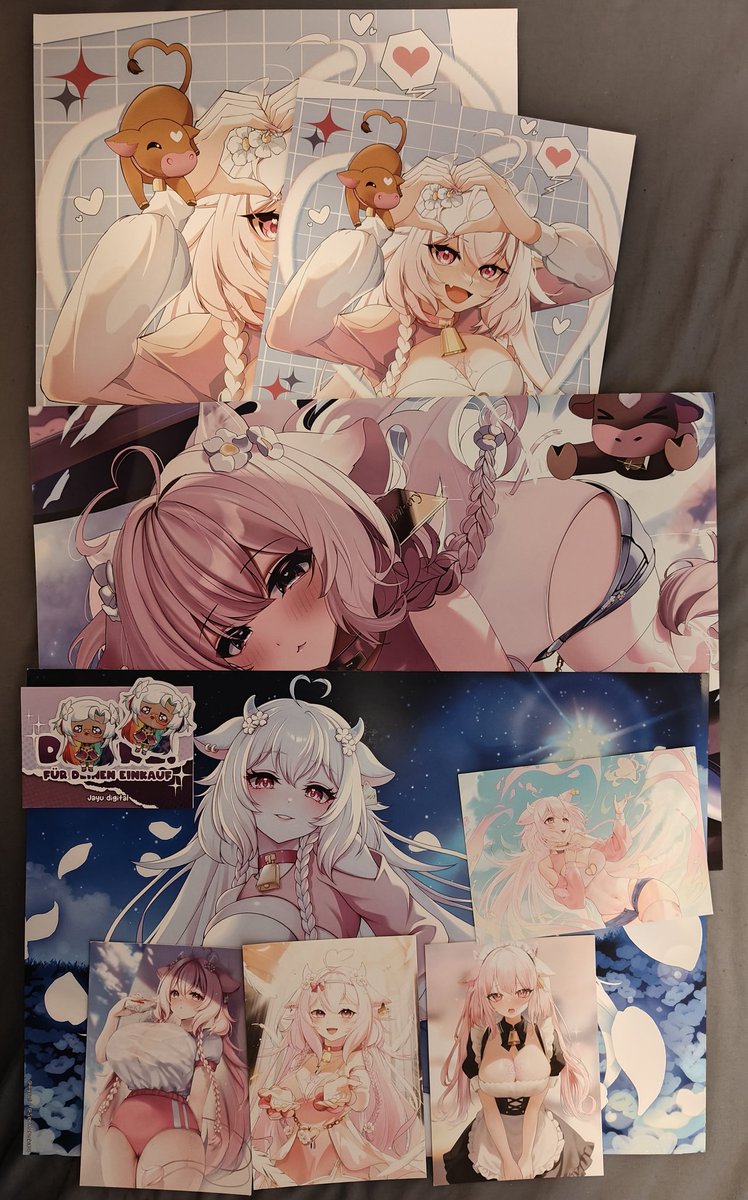 Gestern mein Bestellung blbei <a href="/JayuMerch/">Jayu.Digital auf der DoKomi2025</a> in Empfang genommen. Vielen Dank, das es soll schnell geklappt hatte ☺️ und danke <a href="/ayvoli/">ayvoli🌺~ MUHVOLITHON ~🐮</a> für die Auswahl an süßen Artworks 😍