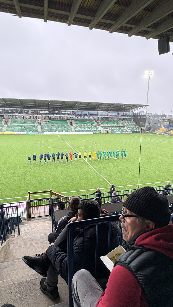 jkakonen's tweet image. Liiga voi vältellä pyhäpäiviä, mutta #Ykkönen posottaa menemään. Sateisella Veritaksella yhteen ottavat nousijajoukkueet #FCInter2 ja #TamU. Viime kaudella vastaava kohtaaminen päättyi 6-0, joten siitä paremmaksi tack.