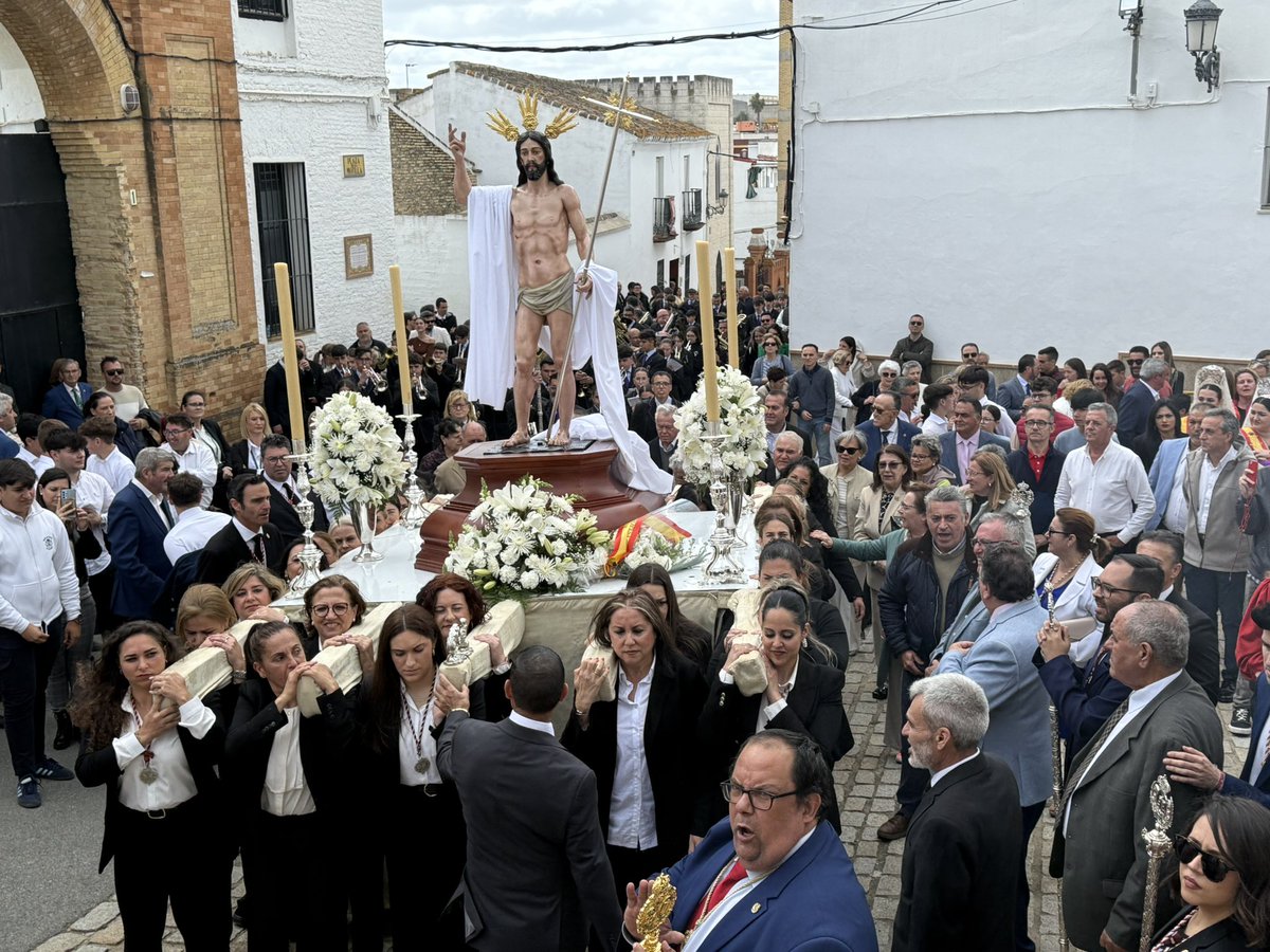 maruhuevar's tweet photo. Jesús  ha Resucitado!!
Aleluya Aleluya !!!
Feliz Pascua de la Resurrección!, el día más grande para los que somos cristianos.
#DomingoDeResurreccion 
#SemanaSantaEnHuévar 
#Huévar https://t.co/AHaWss00kq