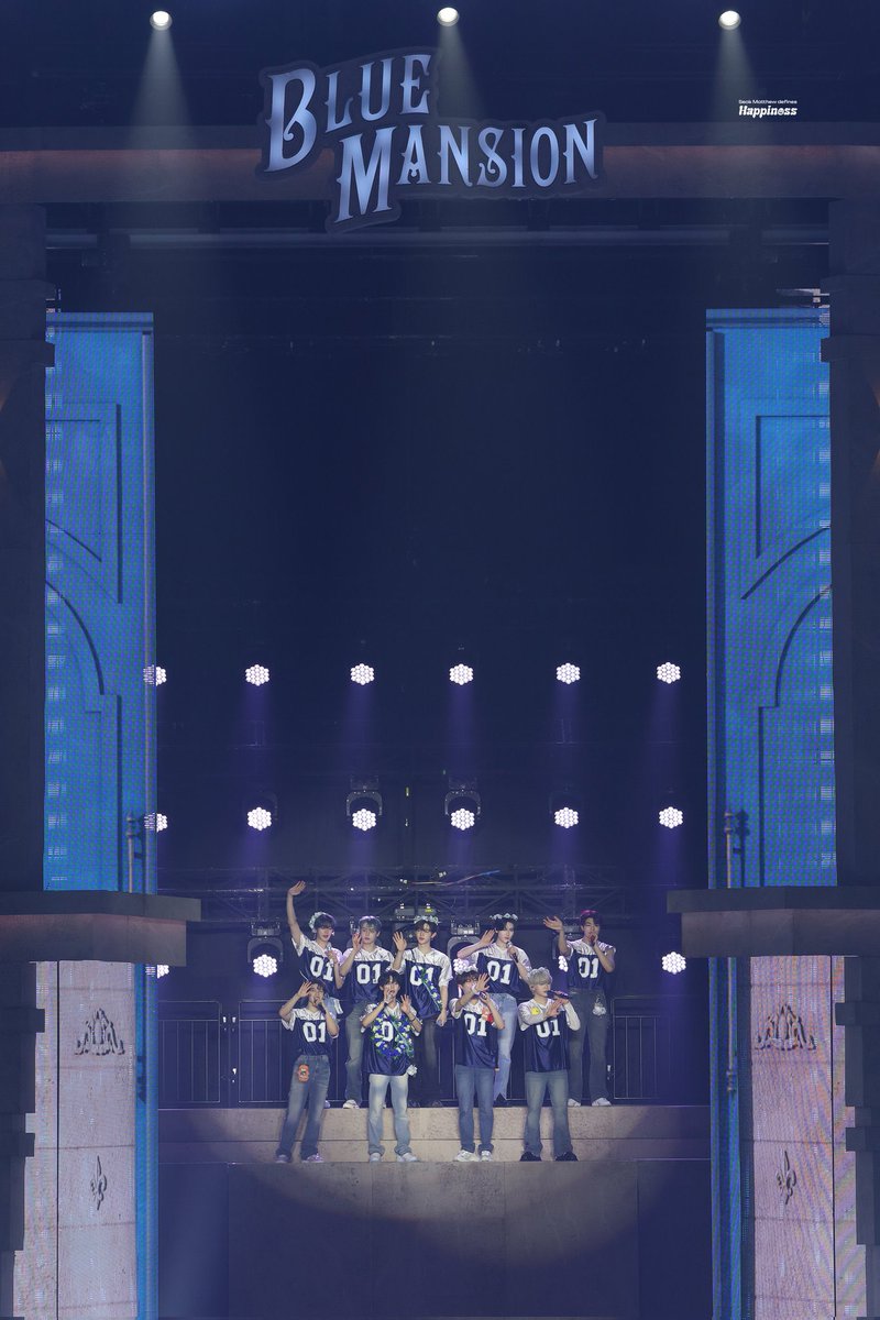 taeraezero's tweet photo. This is such a lockscreen material... https://t.co/kxiVKCmh17