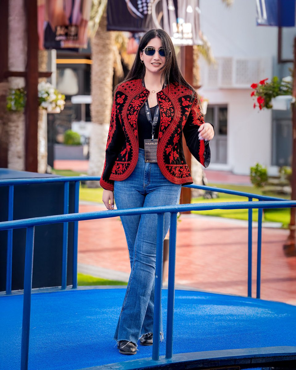 shantha_nuwan's tweet photo. #fitnesszonelebanon #foodlebanon #influencer #makeup #cosmetics #hair #hairsalon #makeupproducts #hairmodel #lifestyleinfluencer #beautyface #beautyinfluencer #fashionista #beauty #hairstyle #fashion #hairmodeling #accessories #beautymodel #hairstylist #hairbeauty #beautyproducts https://t.co/4jt6TBiBX3
