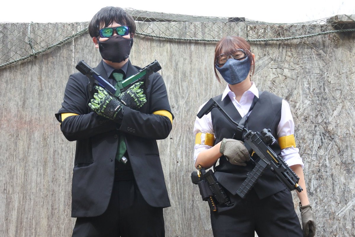 shunryoku37527's tweet image. 弟子が出来ました😎

#アサルトフロント
#恥外法権
#スーツサバゲー