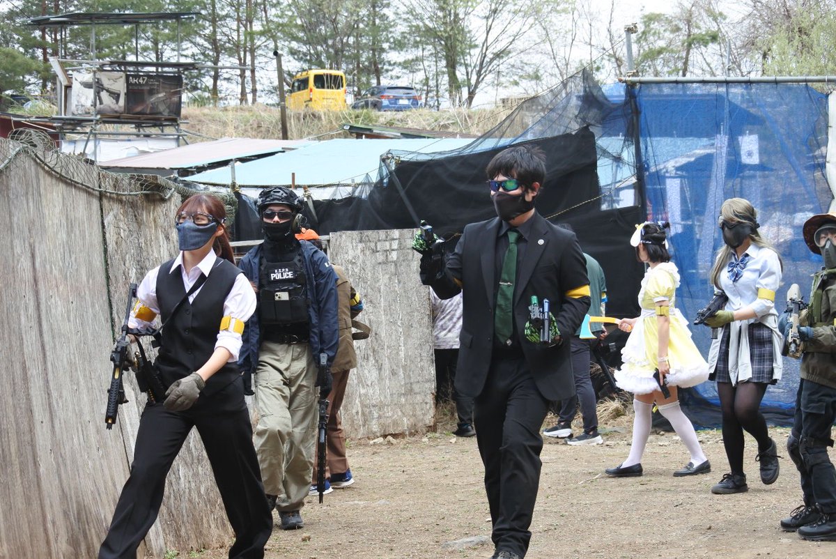 shunryoku37527's tweet image. 弟子が出来ました😎

#アサルトフロント
#恥外法権
#スーツサバゲー