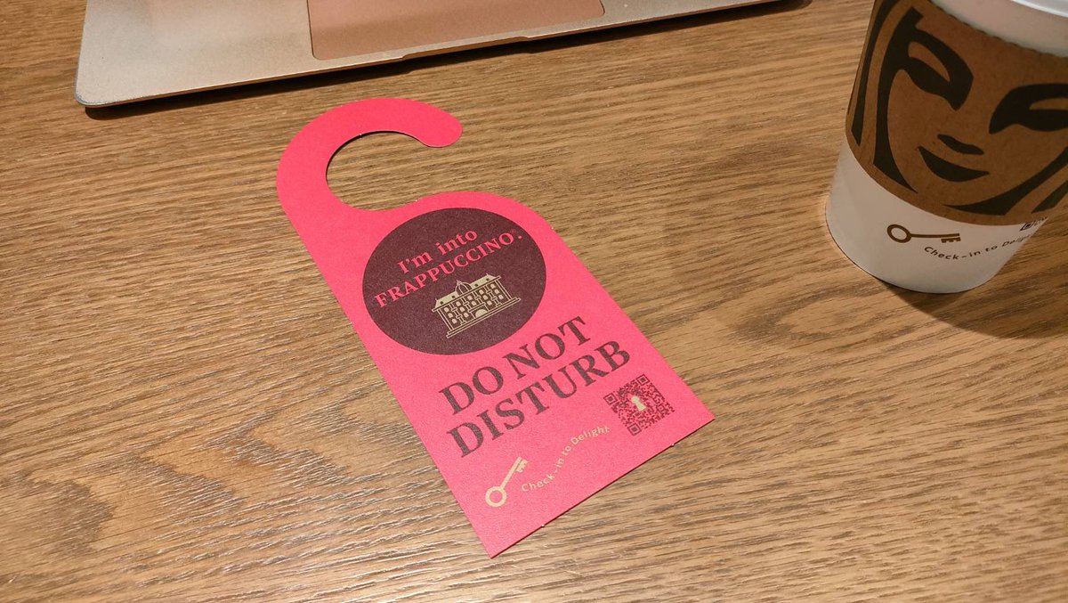 スタバで貰ったやつ実家で使ったろ🐰