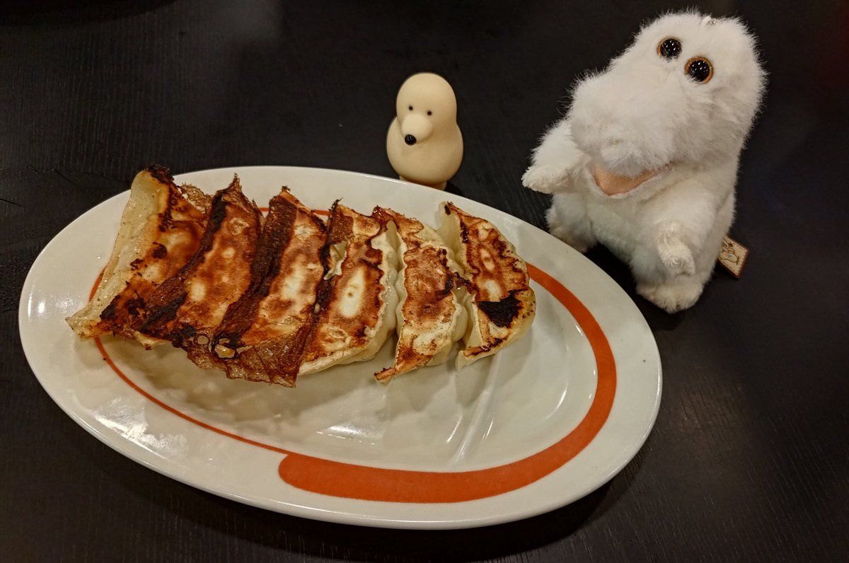 dbskzts's tweet photo. お夕飯は幸楽苑。
大丈夫！1個食べれる！
と主張中のガルバンゾとイブキ。
#豆粒日和 #空想アパートメント
#ワーリー #ワーリーフレンズ https://t.co/Eb8D0b0GC7