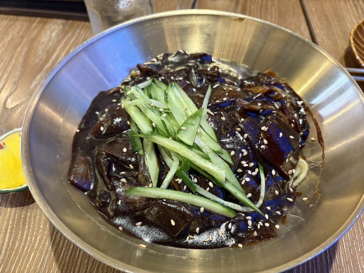 _mrcn123's tweet photo. 母親と韓国料理屋 https://t.co/L1U9NSiiiQ