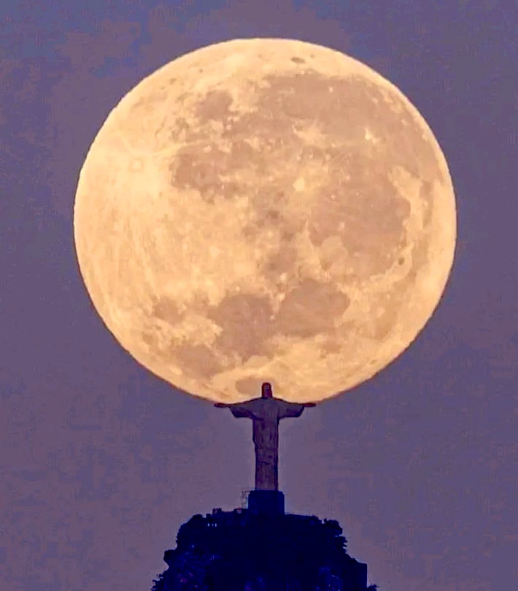 Isaiah 53
V3 Despised/Rejected
V4 Smitten/Afflicted
V5 Wounded/Bruised
V8 Cut off from living
V9 Buried with wicked
V12 Poured HIS soul unto death for us.

Mark 16
V6 Do not be alarmed. You seek JESUS of Nazareth, who was crucified. HE has risen; HE is not here.
#Easter #Thankful