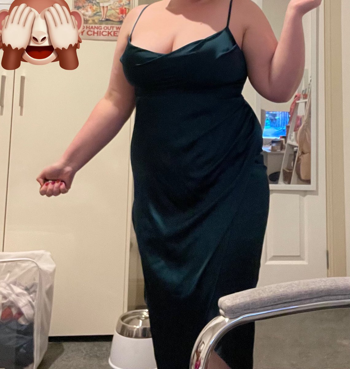 Kitten_997's tweet photo. New dress feels https://t.co/dkR2pliWn8