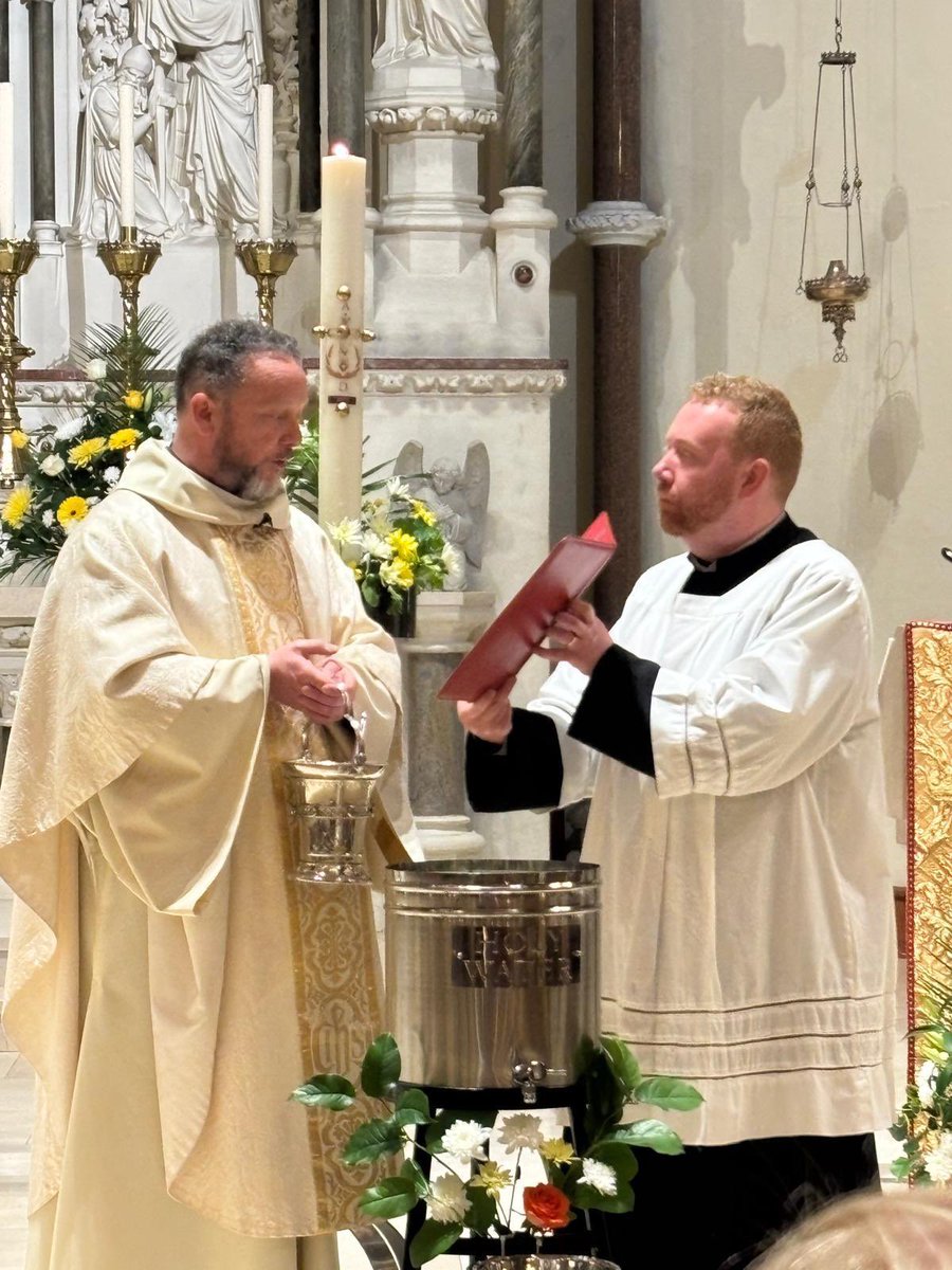 St Patrick's Belfast tweet media