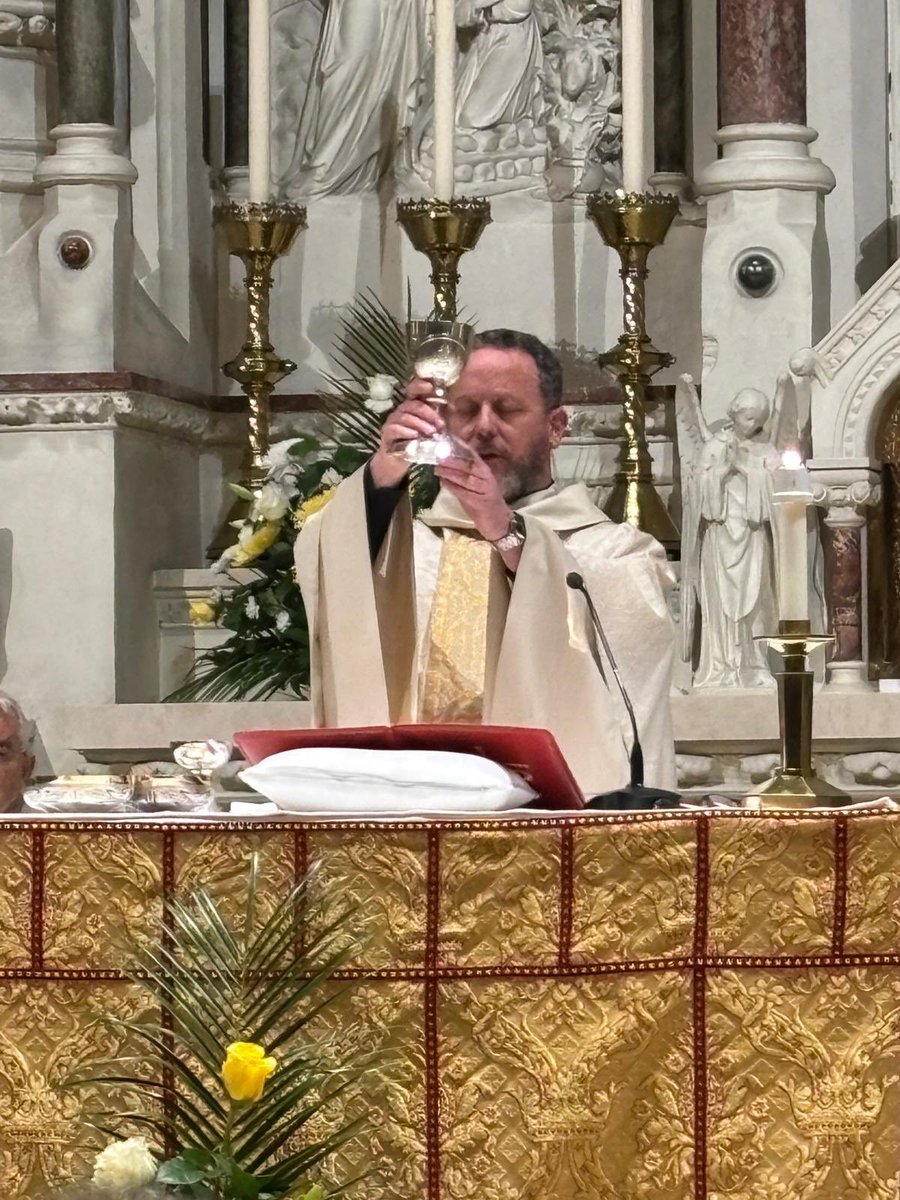 St Patrick's Belfast tweet media