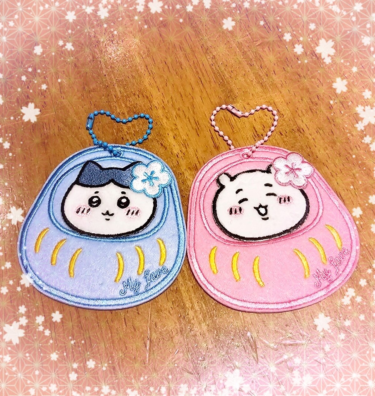 かわいいミニサイズのちいかわ、ハチワレ、うさぎの人形が