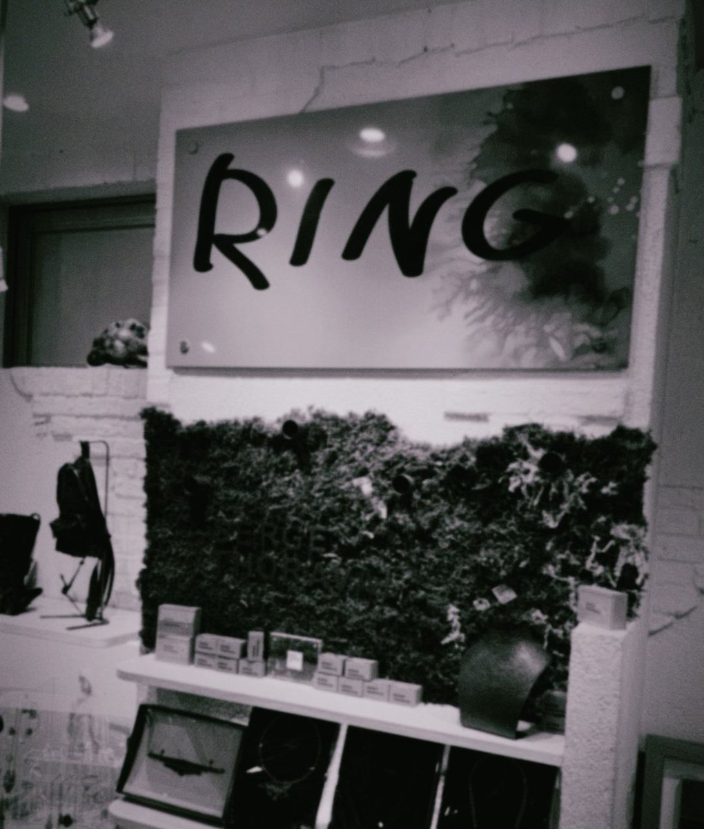RINGselect's tweet photo. 挨拶2025.4.20

RINGに居ただけで、世界中を旅してきたようです。
感謝を心に染み込ませ、
セザーヌビル2階においてのRINGを、本日で終了致します。

また、お会い出来ますように祈ります。
ありがとうございました。

📩info@ring-style.com
#ring_selectshop #リング_セレクトショップ https://t.co/kgAdmr9NLH