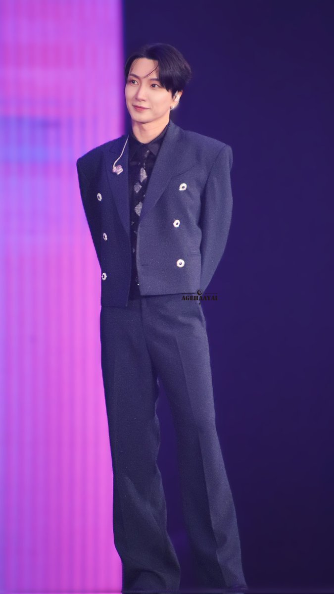 特哥美如畫
他真的太好看了.....🥹

20250419
KKBOX風雲榜 in TAIWAN
Leeteuk 

#이특 #leeteuk #利特 #朴正洙 #superjunior #슈퍼주니어