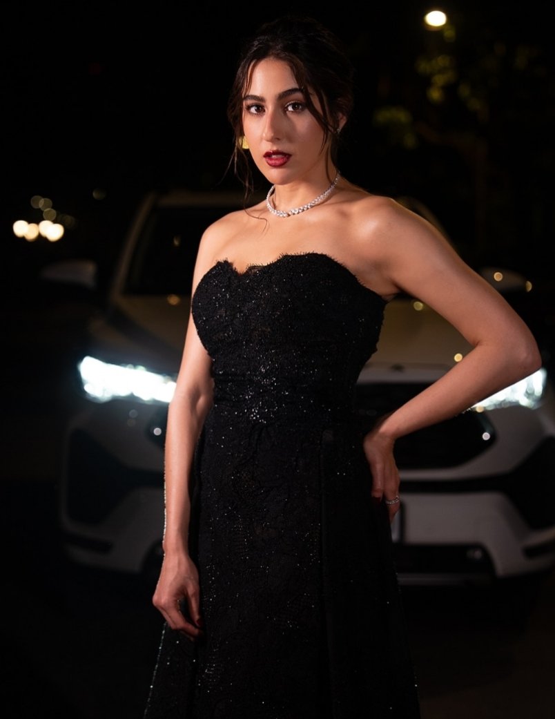 FunPlanet365's tweet photo. #CelebRead #StarManPics
Mrunal Thakur
Disha Patani
Sara Ali Khan
Rakul Preet Singh https://t.co/vXxxjWJiz8
