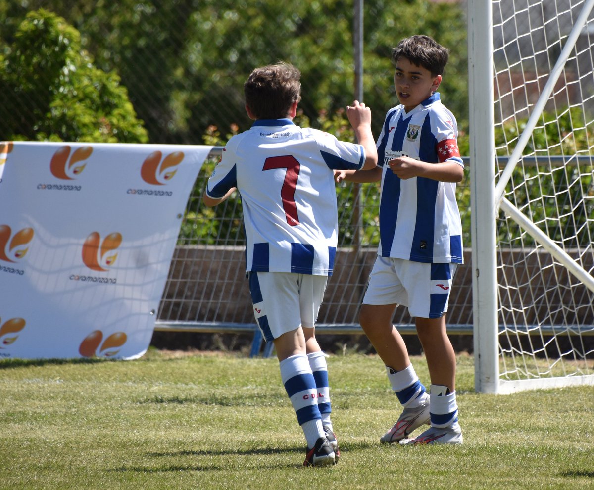🏆⚽️ ¡Deseando ver los nuevos goles que se anotarán en esta segunda edición del torneo! ¡Se viene un nivel increíble y eso es sinónimo de golazos!

#CopaRioseco #Caramanzana #MedinaDeRioseco #LaMudarra #Gol
