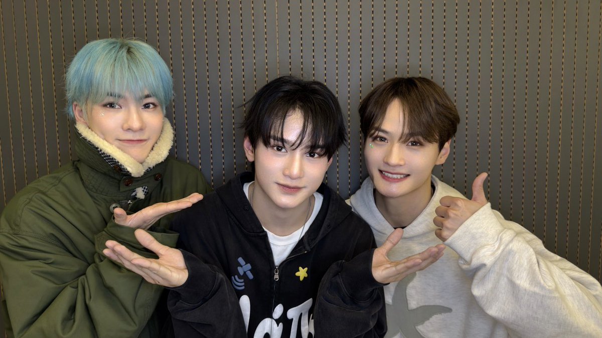 XODIAC_MEMBERS's tweet photo. [#자얀] 

Heres a recap when i met one of my best friend taichi and my twins koshin hahaha ! 💛💛💛💛 파이팅 우리 !!

#XODIAC #소디엑 #ZAYYAN #자얀 https://t.co/RxEhuuiVJ3