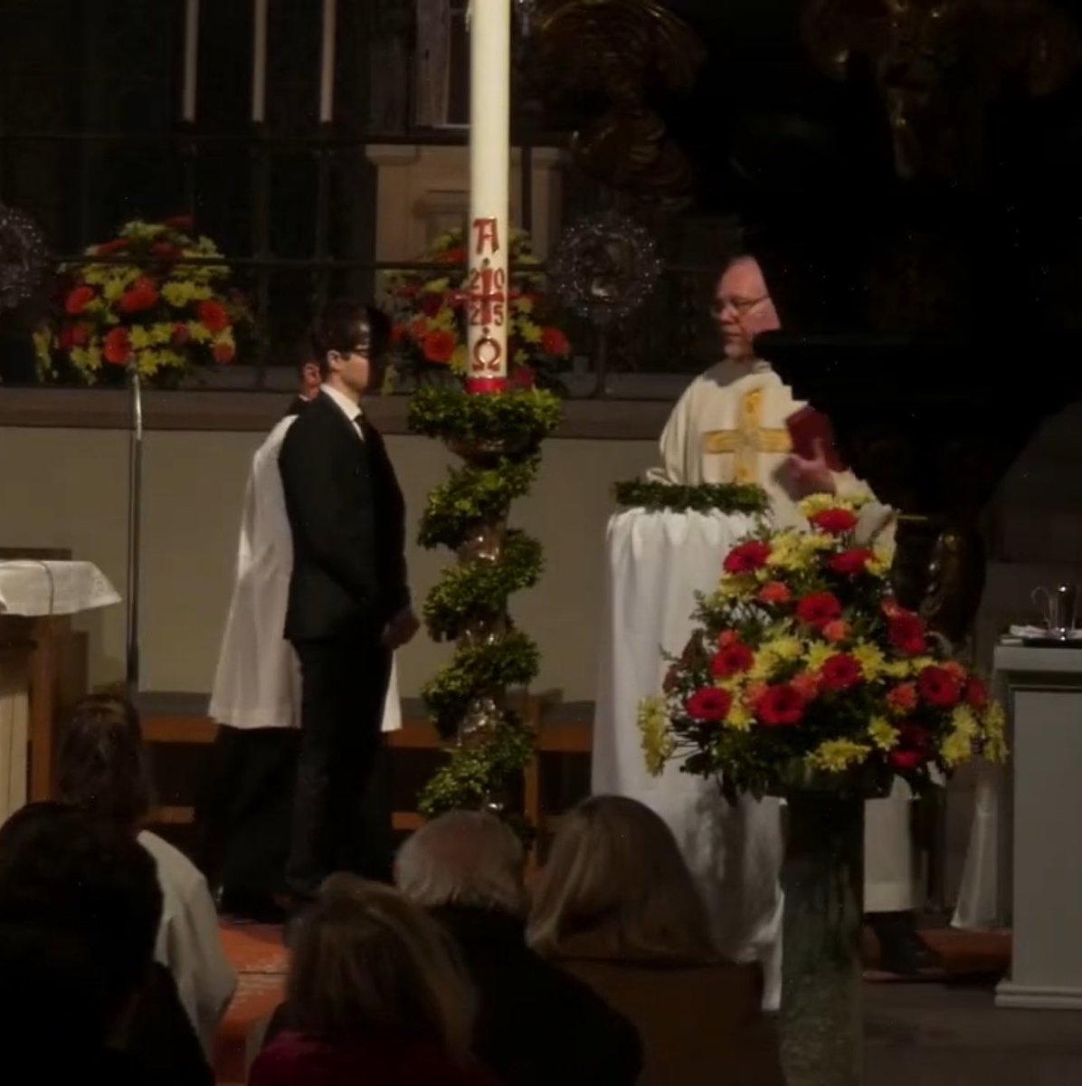 deusimpera's tweet image. I AM OFFICIALLY A CATHOLIC!
PRAISE BE TO GOD!
Happy Easter to all of my fellow Christians. ✝️
He is risen, truly He is risen!