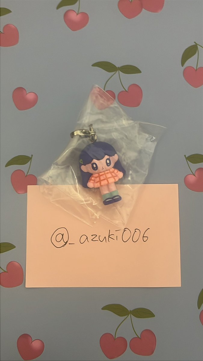 _azuki006's tweet photo. @nj_20_0813 検索から失礼いたします。
当方standardを所持しています。hotpinkと交換希望です！ https://t.co/QYtcifzbj0