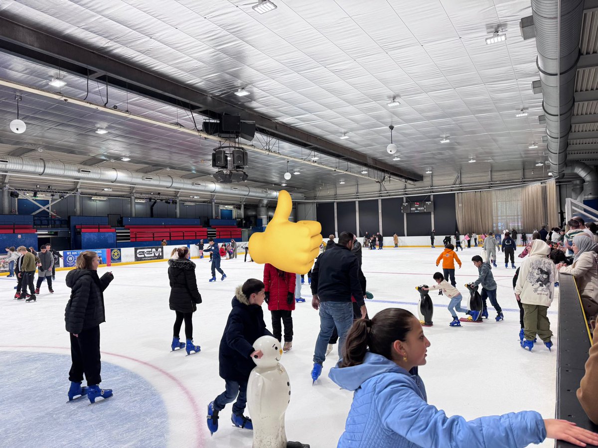 An unforgettable day at Oxford Ice Rink!
Over 150 children and families joined us for a joyful day full of laughter, new experiences, and community spirit.
For many, it was their first time ice skating — and they absolutely loved it!