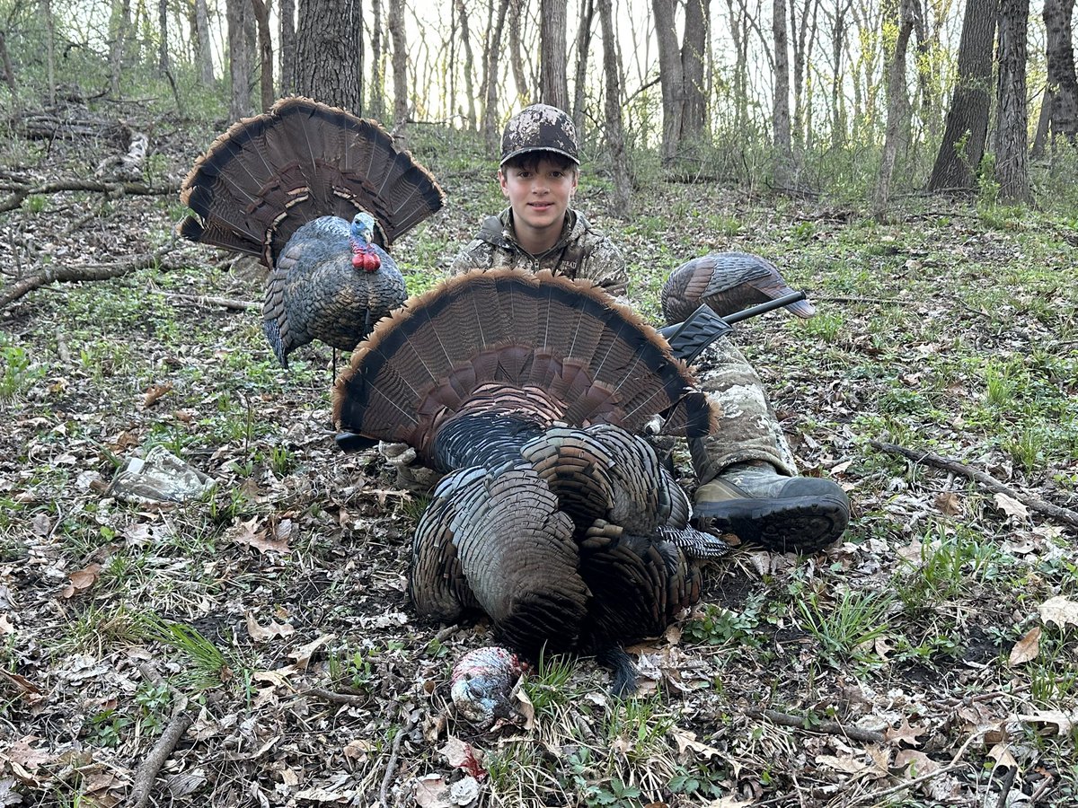 doubleAseedman's tweet photo. Rhett knocked down his bird this weekend!!!  #thunderchickens https://t.co/qxxkVoz5cM
