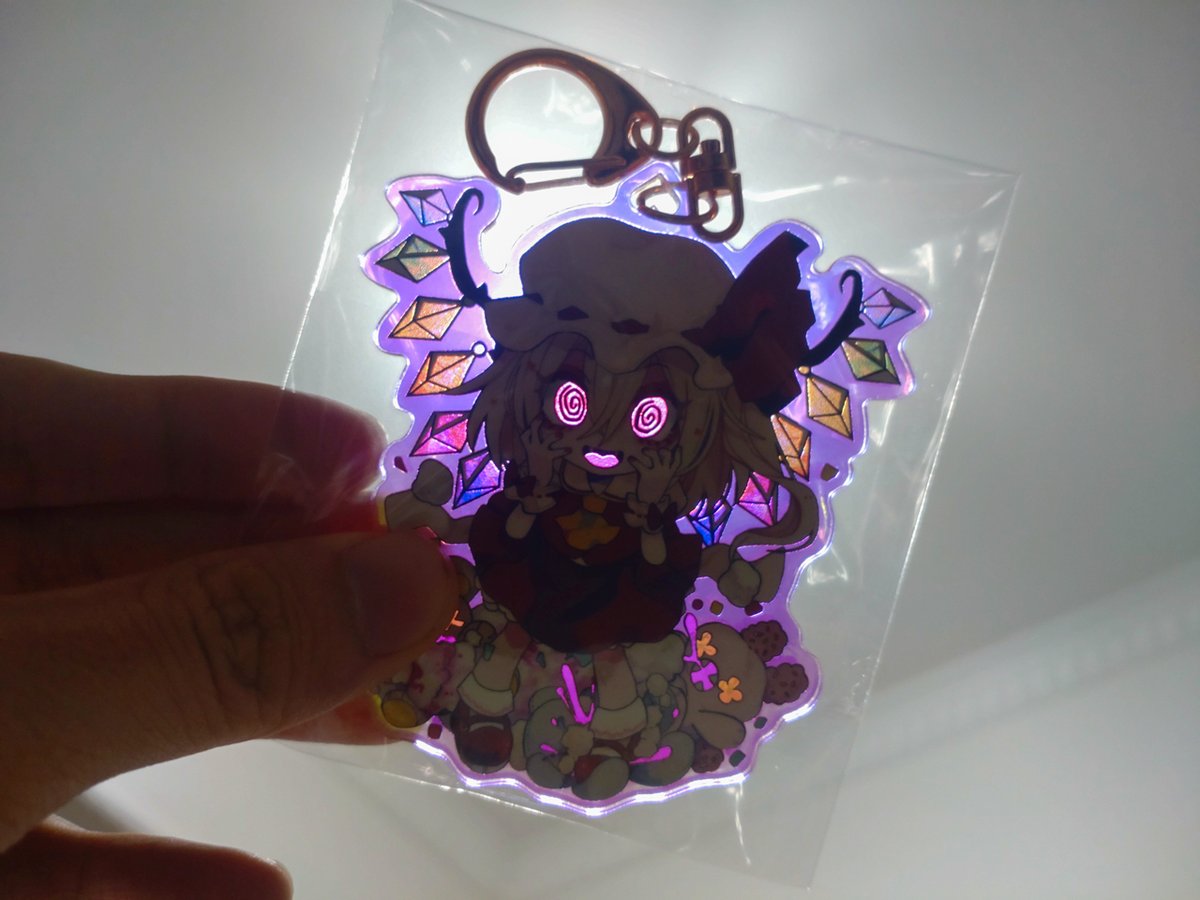 “ずっとみてるよ♥”
風亜ゆう先生（<a href="/w_a_y030/">風亜ゆう🎀例大祭え-48ab</a>）作のフランちゃんグッズ、マジで宝物！😇