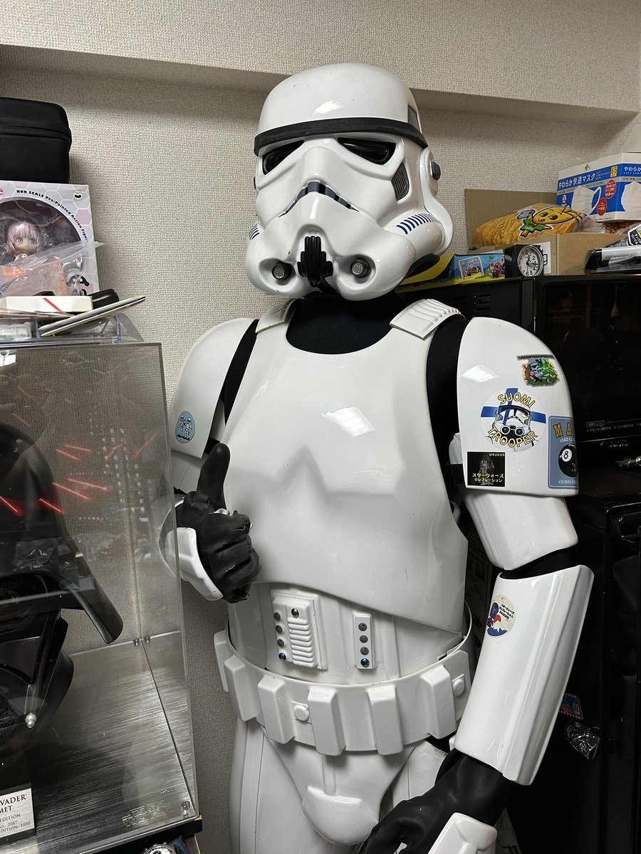 撮影の後に色んな方からステッカー貰ったのでその場でアーマーに貼っつけてもらいました。
今日の思い出と一緒に大切にします。
#スターウォーズ
#SWCJ