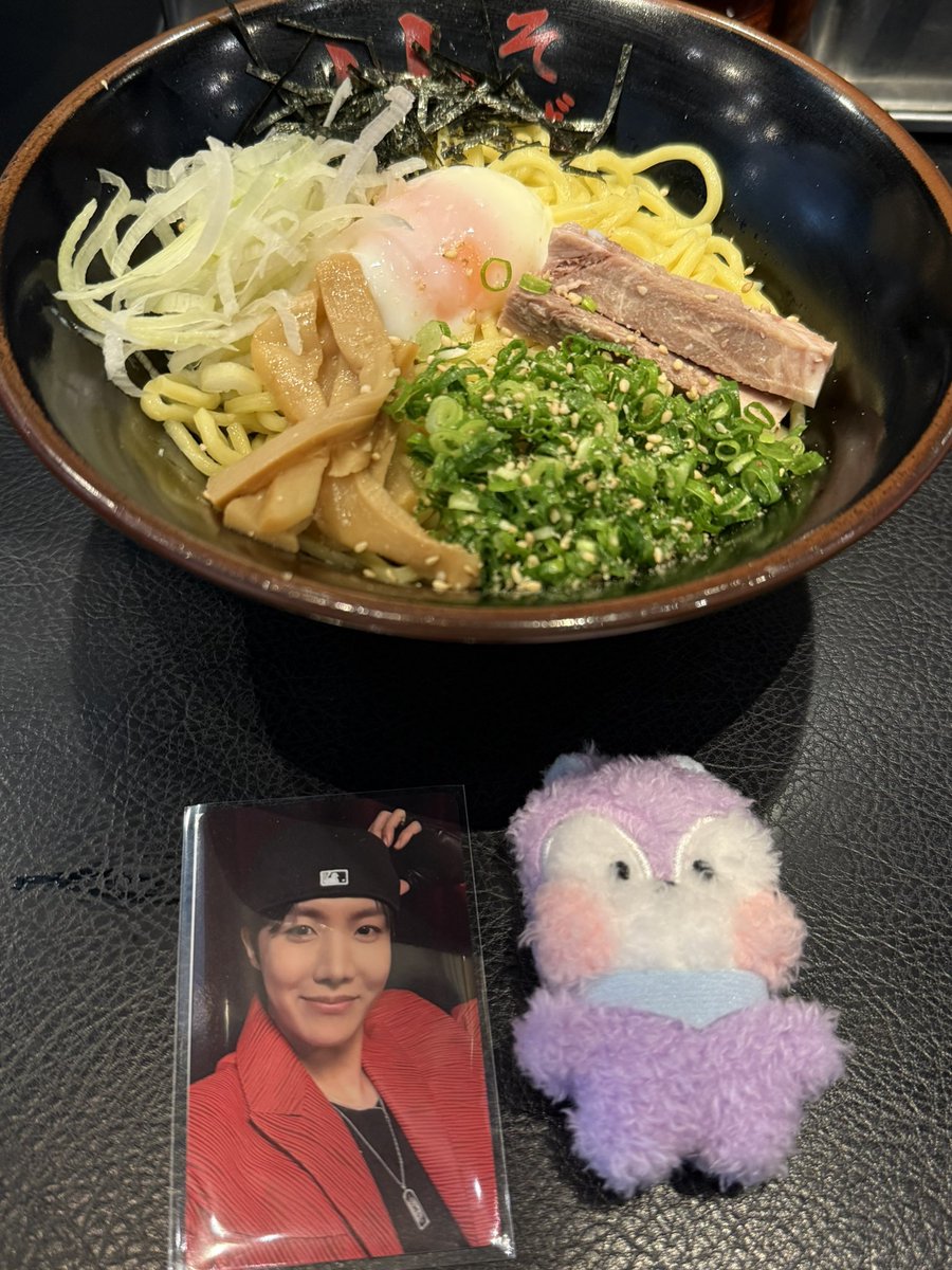 churakook's tweet photo. ホビ最高でした🔍 https://t.co/KRmfbt8KCR