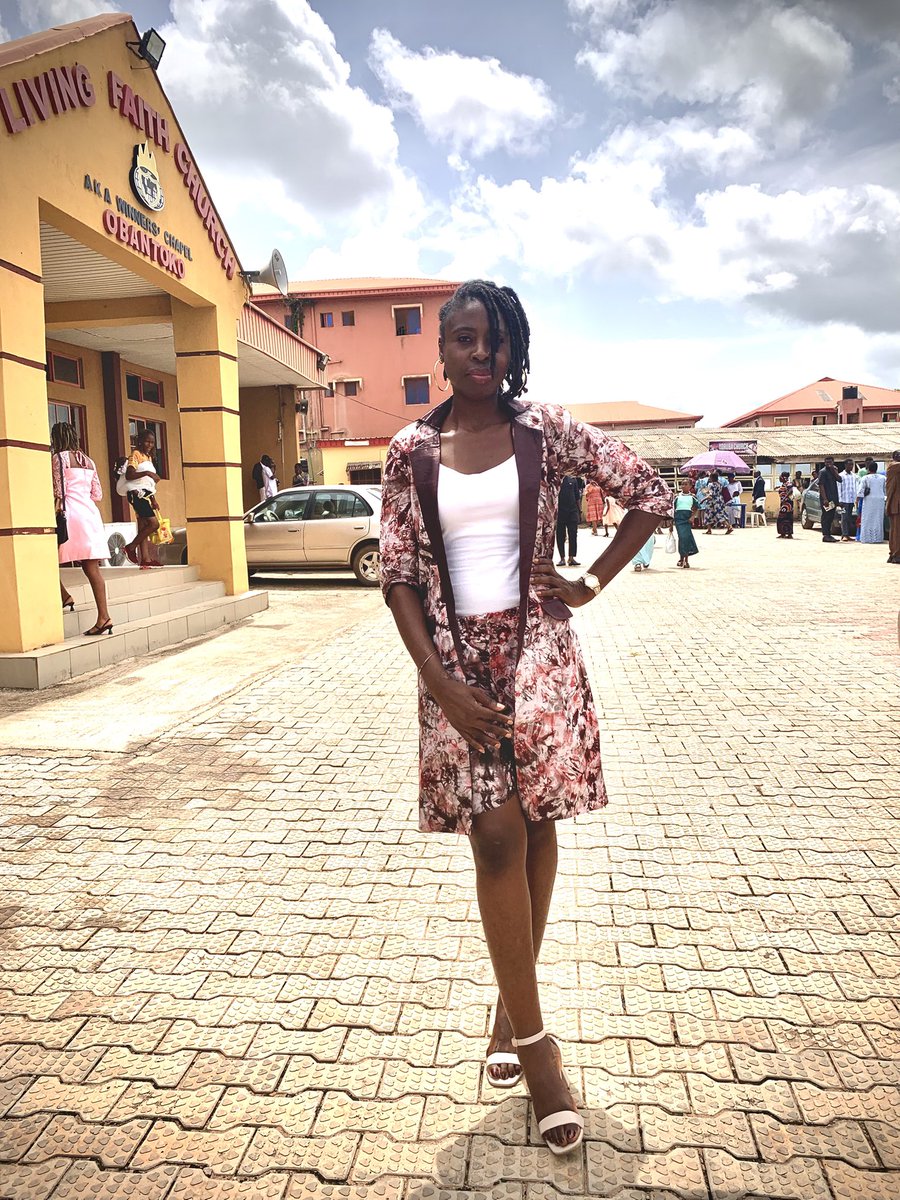 PwettyTem's tweet photo. Happy Easter Sunday 🙌🏾💙 https://t.co/NtliQ2yXbp