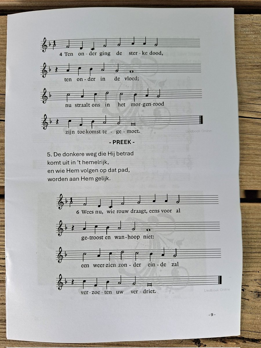 MachielLock's tweet image. Vanmorgen op deze Eerste Paasdag 2025 ben ik voorgegaan in een dienst waarvan ik de liturgie bij dit bericht toevoeg. We hebben in deze dienst paasliederen gezongen. U kunt deze liederen ook zingen. Dat beveel ik u van harte aan, om zo de opstanding van Jezus te bezingen. (3/3)