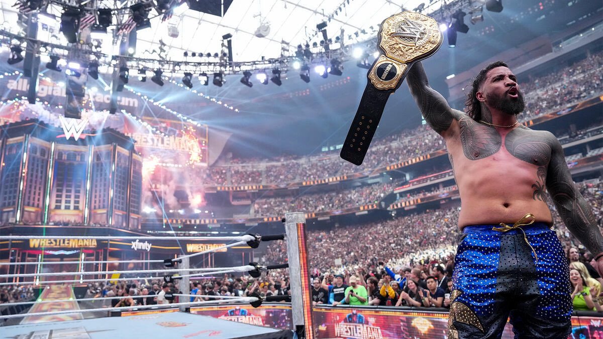 hourlyusos's tweet image. the new world heavy champion i’m so proud of you 💙

#WrestleMania #JeyUso