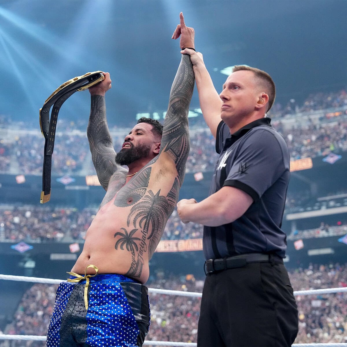 hourlyusos's tweet image. the new world heavy champion i’m so proud of you 💙

#WrestleMania #JeyUso