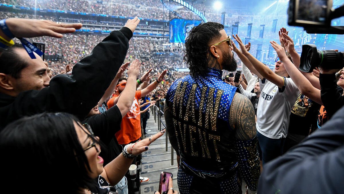 hourlyusos's tweet image. MAIN EVENT JEY USO #WrestleMania