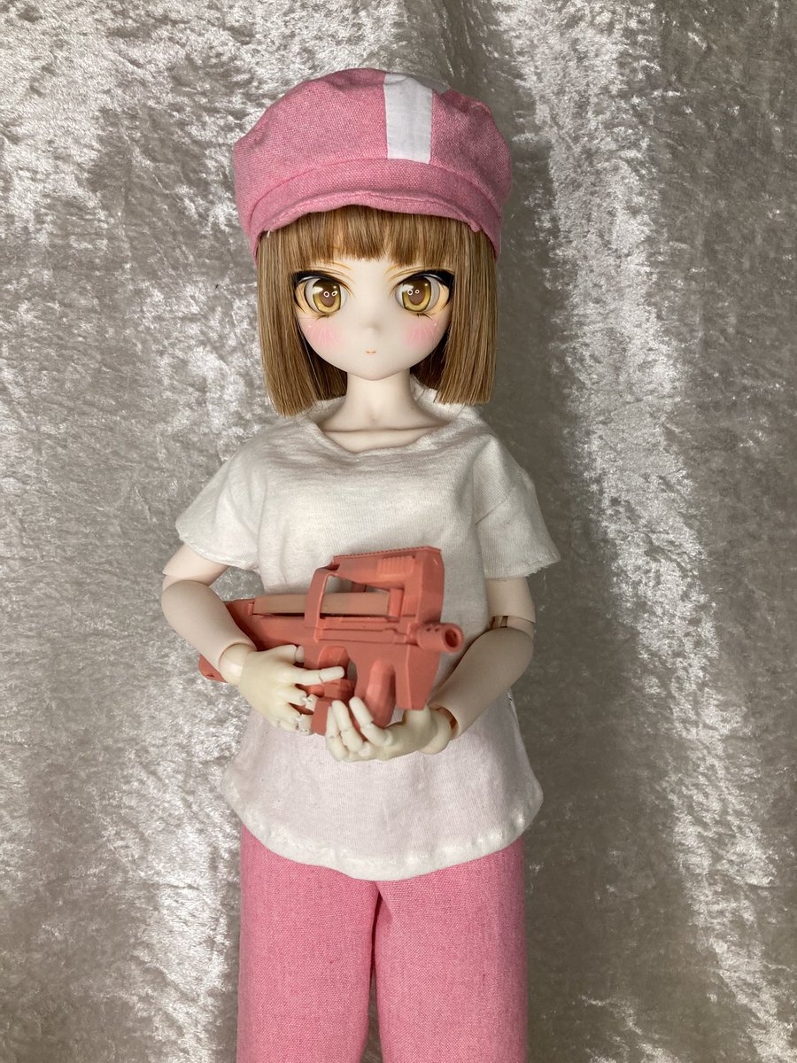 作品交換としてリョウさん<a href="/w_wryo/">リョウ＠刃無鋒</a> と燈籠茶屋さん<a href="/okikutyan8888/">お菊ちゃん@燈籠茶屋</a> からカスタムヘッドを頂きました。
まだまだお披露目出来る状態ではないのですが、今日誕生日にしたいと思います。
名前はレンちゃんです。
皆さん宜しくお願い致します。