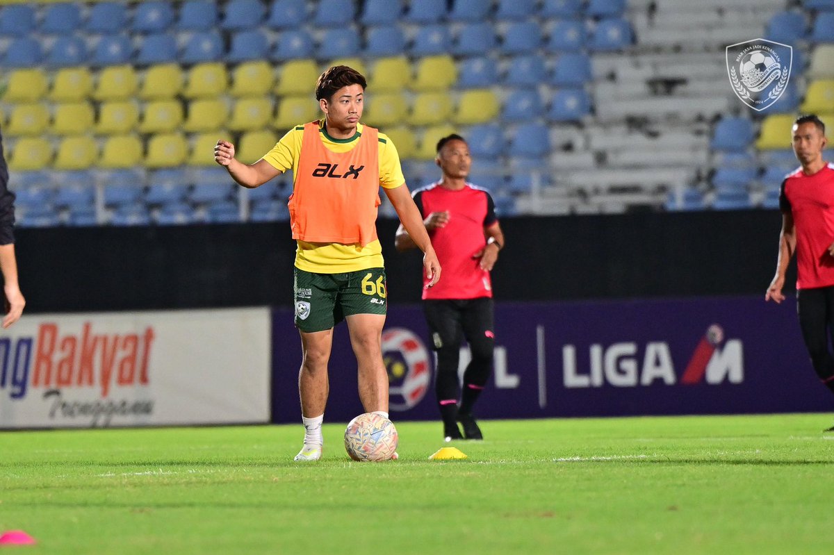 KEDAH DARUL AMAN FC (@kda_fc) on Twitter photo Sesi memanaskan badan. #TERKDA
๐๐๐ซ๐๐ง๐ ๐ ๐๐ง๐ฎ ๐
๐ ๐ฏ๐ฌ ๐๐๐๐๐ก ๐๐๐ซ๐ฎ๐ฅ ๐๐ฆ๐๐ง ๐
๐
๐ LIGA SUPER 2024/25 | LS26
๐ 20 April 2025, Ahad
๐ 9.00 malam
๐๏ธ Stadium Sultan Mizan Zainal Abidin
๐ก LIVE : Astro Arena Bola 803 & Astro GO
#LigaSuper2425 #LS26 #TERKDA Sesi memanaskan badan. #TERKDA
๐๐๐ซ๐๐ง๐ ๐ ๐๐ง๐ฎ ๐
๐ ๐ฏ๐ฌ ๐๐๐๐๐ก ๐๐๐ซ๐ฎ๐ฅ ๐๐ฆ๐๐ง ๐
๐
๐ LIGA SUPER 2024/25 | LS26
๐ 20 April 2025, Ahad
๐ 9.00 malam
๐๏ธ Stadium Sultan Mizan Zainal Abidin
๐ก LIVE : Astro Arena Bola 803 & Astro GO
#LigaSuper2425 #LS26 #TERKDA