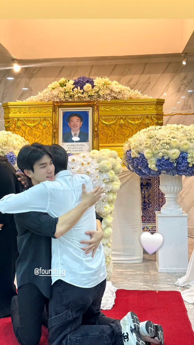 pitchoar's tweet photo. ฝากกอดแน่นๆเลยนะ🫂🤍🤍 https://t.co/TNI4UjH8H9