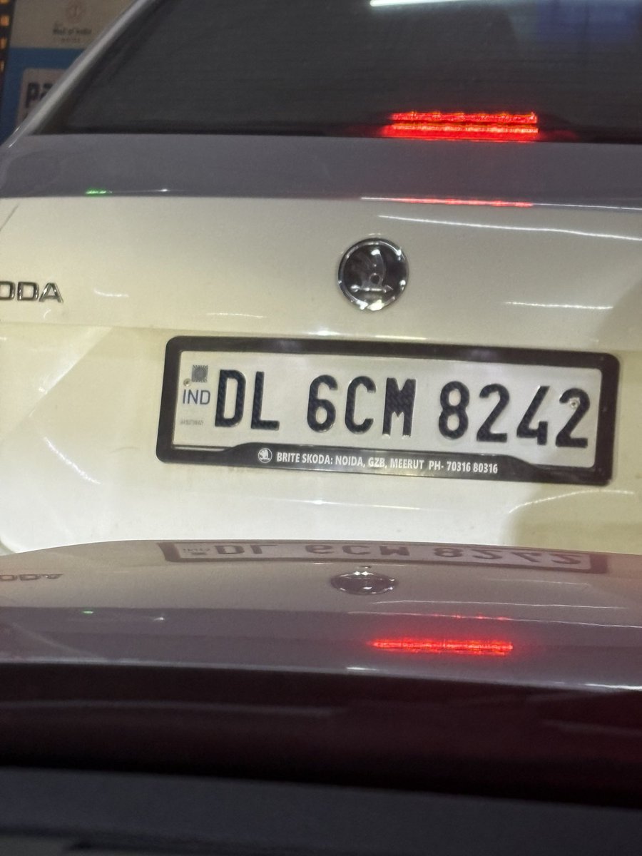 RasikaSingh's tweet photo. @dtptraffic reporting, reckless, and endangerment, driving by attached car number, the said Driver was with his family cutting lanes driving recklessly. The same can be spotted through a camera at Mall of India, Noida time 5:14 PM. The same rash driving out side mall as well. https://t.co/I2mMMvD9eA