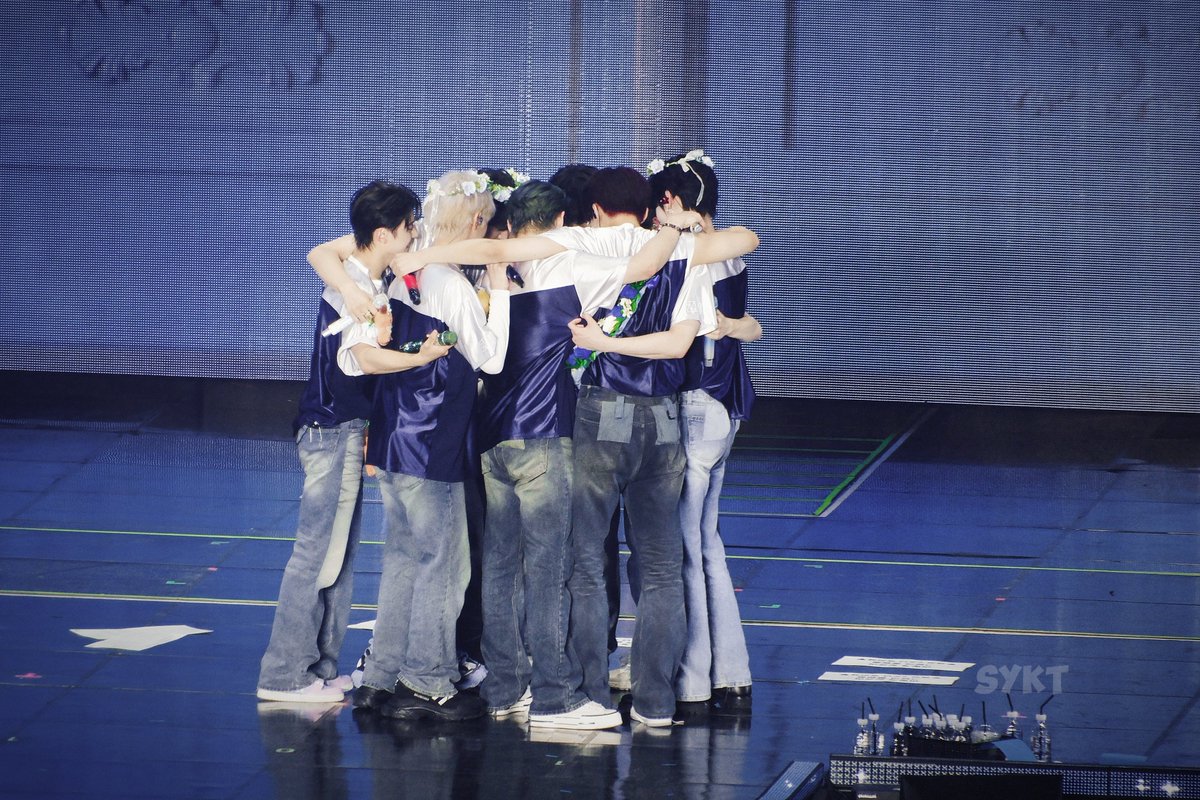 hooraypatchy's tweet photo. 250420 
2주년 축하해💙💙💙💙💙💙💙💙💙

#ZB1_2YEARS
#ZB1과_함께한_눈부신_2년
#ZEROBASEONE https://t.co/et8YYt1kjn