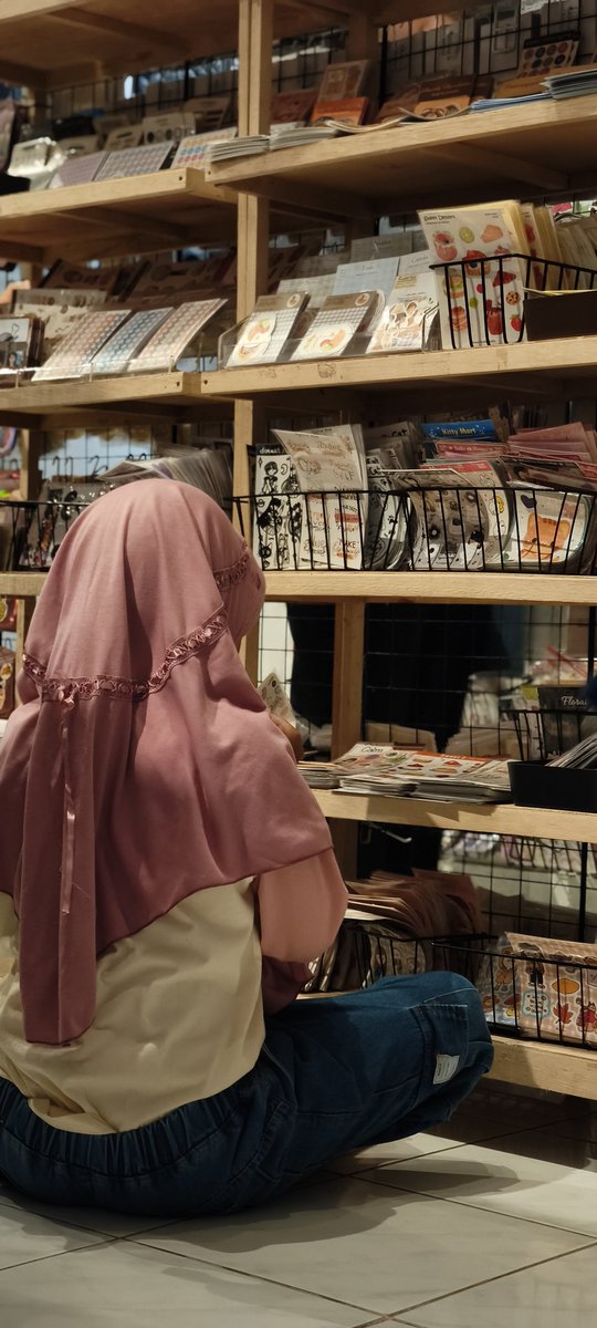 artlinx_store's tweet photo. Jadi sebenernya bulan Mei banyak long weekend atau engga? 🧐 https://t.co/4wgKKxY9EK
