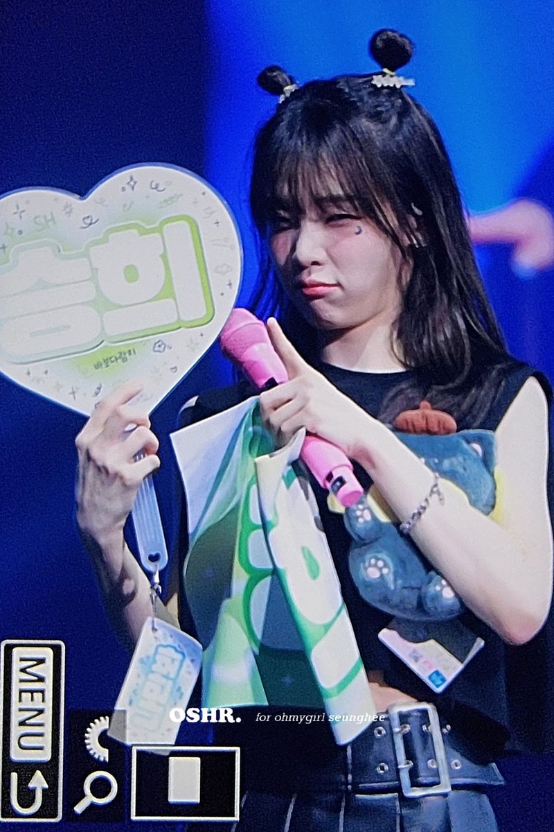 250420 #오마이걸 #승희  𝑷𝒓𝒆.

바부다람지라고 적혀있는 거 보고 삐짐