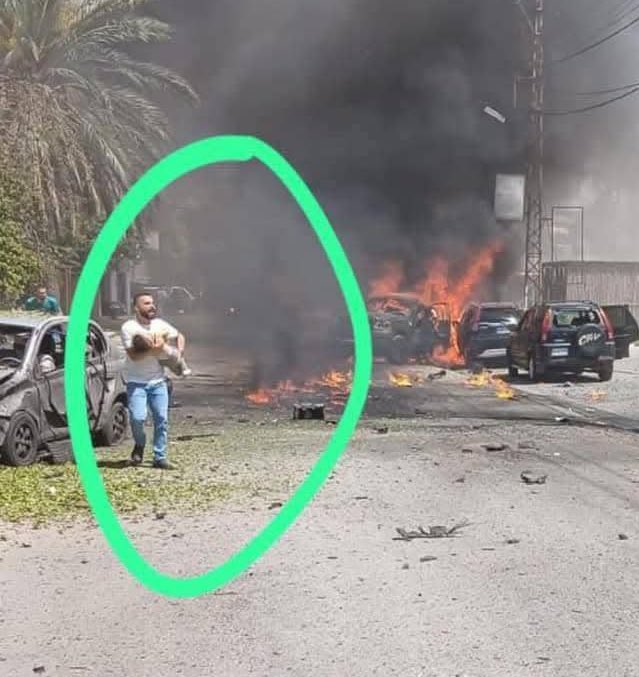 HasanDorr's tweet photo. واجبنا الوطني والإيماني يفرض علينا محاورة فاقدي الحسّ الوطني والإنساني. 

جرائم "إسرائيل" بحقّنا لا تحتاج إلى دليل، ولكن، ثمّة آلة إعلاميّة وأصوات نشاز سياسي مشبوهة تحاول تضليل اللّبنانيين خدمةً لأوهام حاقدة.

رهاننا دائمًا على الفطرة الإنسانيّة والرّوح الوطنيّة لدى عامّة النّاس! https://t.co/ox5Otigm30